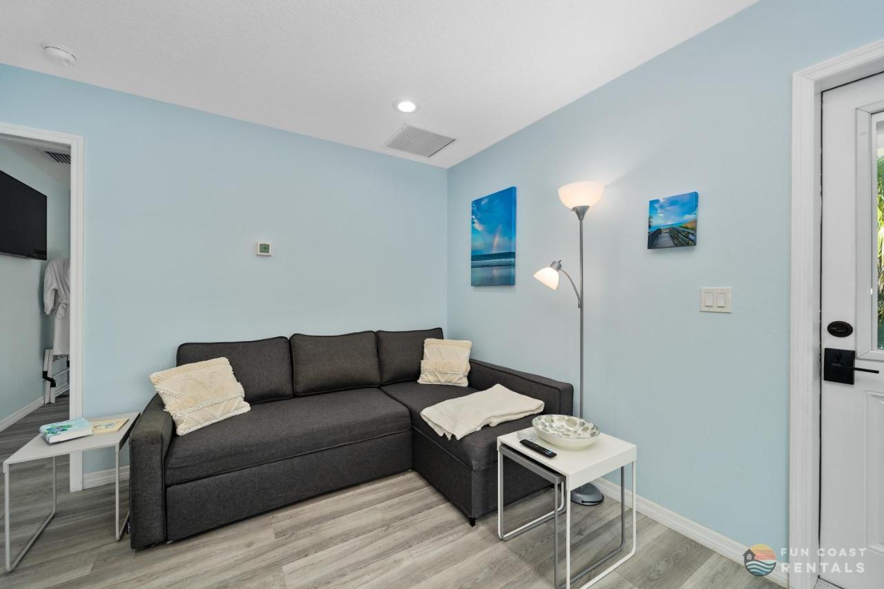 Dog Friendly Loft Steps From Beach With Gas Barbecue Grill And Upstairs Deck! New Smyrna Beach Eksteriør bilde
